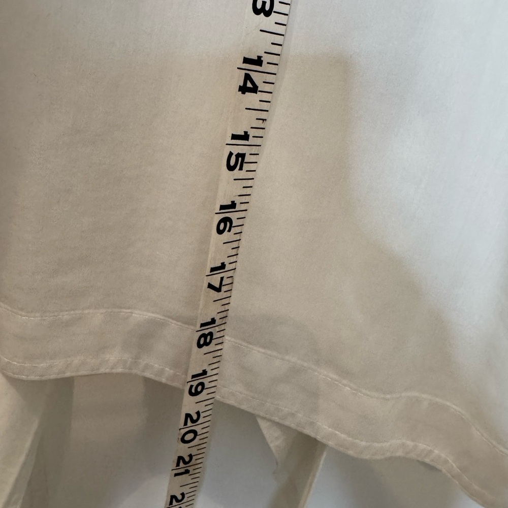 Crazy Larry Vintage Tie-Front Blouse.
Perfect for spring! - Picture 5 of 9